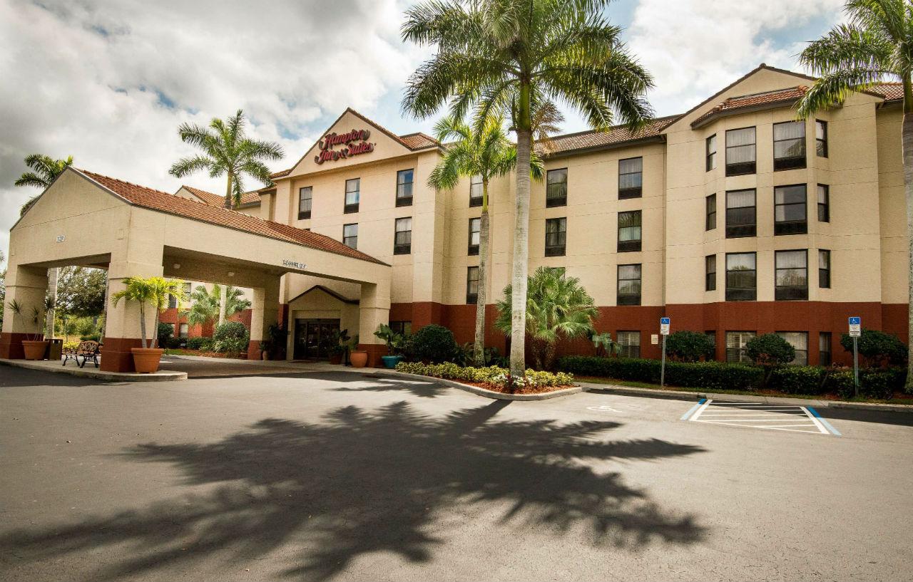 Hampton Inn & Suites Fort Myers Beach/Sanibel Gateway Buitenkant foto