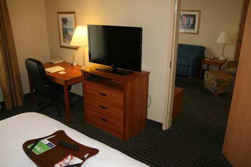 Hampton Inn & Suites Fort Myers Beach/Sanibel Gateway Kamer foto