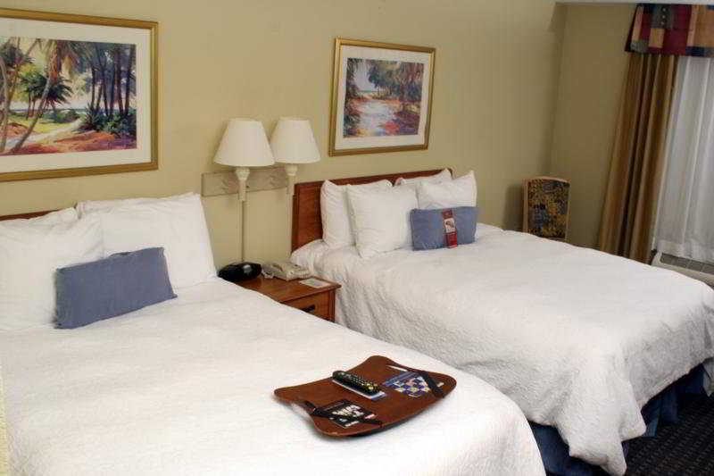 Hampton Inn & Suites Fort Myers Beach/Sanibel Gateway Kamer foto